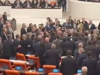 TBMM'deki bütçe görüşmelerinde yumruklu kavga