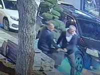 Bunu da gördük! Parktaki ağacı araçla gelip çaldılar