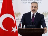 Bakan Fidan'ın konuşması Suriye'de yarıda kesildi...