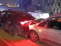 Bursa'da gizli buzlanma kazaya neden oldu! 3 kişi yaralandı