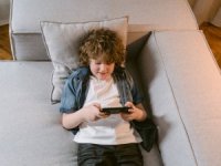 15 yaş altına internet düzenlemesi geliyor! Tarih verildi