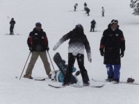 Uludağ'da pistler kayak tutkunlarıyla doldu