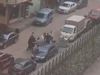 Bursa’da yol ortasında kavga trafiği kilitledi