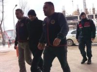 Bursa'da tekel bayine ateş açıp 2 kişiyi yaralamıştı! Cezaevi firarisi yakalandı