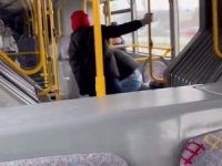 Bursa'da otobüsü boks ringine çevirdi, polisten kaçamadı