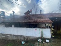 Bursa'da tek katlı ev küle döndü