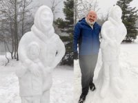 Uludağ’da kardan heykel sanat eserini aratmadı