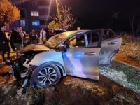 Bursa'da kafa kafaya çarpıştılar! 3 kişi ağır yaralı