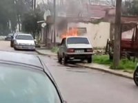 Bursa’da park halindeki otomobil alevlere teslim oldu