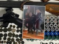 Bursa'da tarihi eser ve ruhsatsız silah operasyonu