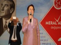'Başbakan Meral' sloganlarıyla karşılandı
