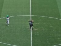 Gökhan Kırdar ile taraftardan cendere şov!