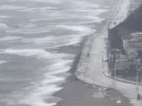 Karacabey'de fırtına sonrası deniz taştı