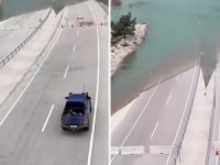 Şiddetli yağış vurdu! Yol bitiyor, deniz başlıyor