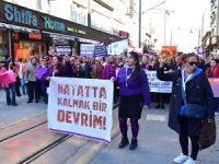 Bursalı kadınlardan özgürlük ve eşitlik yürüyüşü