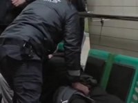 Bursaray istasyonunda kanlı kavga!