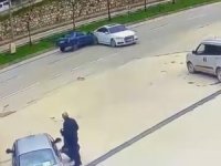 Bursa'da sürücüsüz araç trafiğe çıktı, kaza böyle geldi