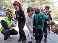 Bursa'da çocuklar patili dostlarla buluştu