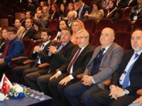 BUÜ’de Türkçenin geleceği konuşuldu