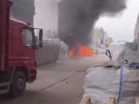 Bursa'da geri dönüşüm deposunda korkutan yangın
