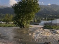 Bursa’da dere taşkını köprüyü çökertti
