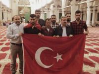 Mescid-i Aksa’da Türk bayrağı açmış