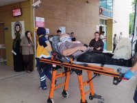 Bursa’da devrilen kamyonun sürücüsü yaralandı