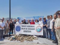 Gemlik’te denizinde dip bucak temizlendi