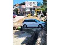 Araç sahibine ulaşamayınca aracın etrafını kazdılar!
