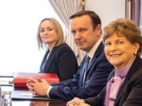 ABD'li senatör Murphy: ''Trump kaybetti.''