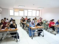 Büyükşehir'den memur adaylarına KPSS provası