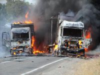 Valilik: Kamyon yakıldı, cemevi yolunun çalışması durduruldu