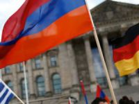 Ermeniler Almanya'nın soykırım kararına tepki gösterdi
