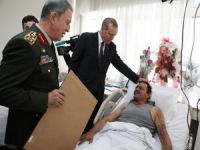 Erdoğan'dan yaralı binbaşıya ziyaret