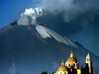 Meksika’da yanardağ patlaması