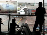 Havalimanında sandalyede doğum yaptı