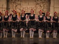 Bursa’da  halk dansları yarışması başladı