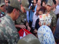 Yangında  şehit olan Uzman Çavuş toprağa verildi
