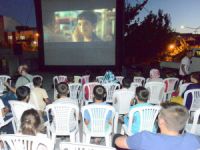 Nilüferliler yaz sineması keyfi yaşıyor