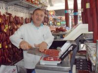 Gurbetçinin karayoluyla gelmesi en çok esnafı sevindirdi