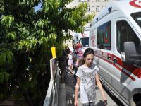 Yüzme havuzuna giden 12 çocuk zehirlendi