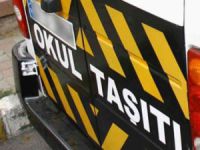 Bursa'da öğrenci servisiyle kamyonet çarpıştı