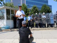 Kosovalı gazilerden başbakanlık binası önünde 'maaş' eylemi