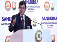 Davutoğlu, Şanlıurfa'da STK temsilcileriyle yemekte bir araya geldi