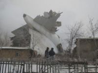 Türk kargo uçağı evlerin üstüne  düştü