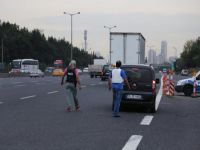 Polis, gişelerde şüpheli araç aramaya devam ediyor