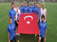 Alanyaspor terörü lanetlemek için idmana Türk bayrağı ile çıktı