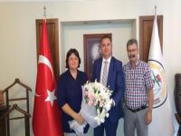 Işık Sadık Ahmet, İzmir Barosu'nu ziyaret etti