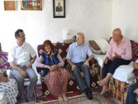 Şehit Binbaşı Kulaksız'ın anne ve babasına ziyaret