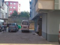 Cinnet getiren koca, kızı ve eşini yaraladıktan sonra intihar etti